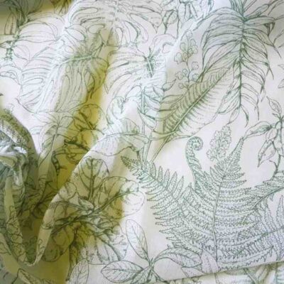 ..Leaves halbtransparenter Stoff in 300cm