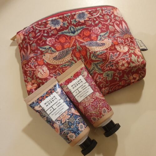 .kleines Täschchen mit Handcreme William Morris
