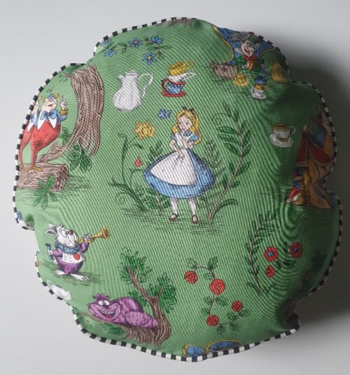..Alice im Wunderland rundes Kissen