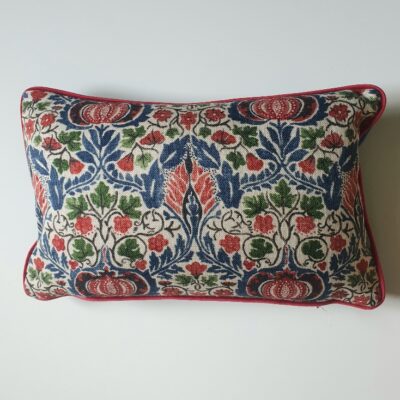 ..kleines Kissen little Chinz William Morris