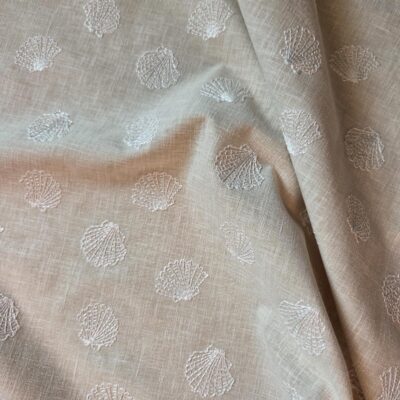 ...Muschelstickerei Dekostoff