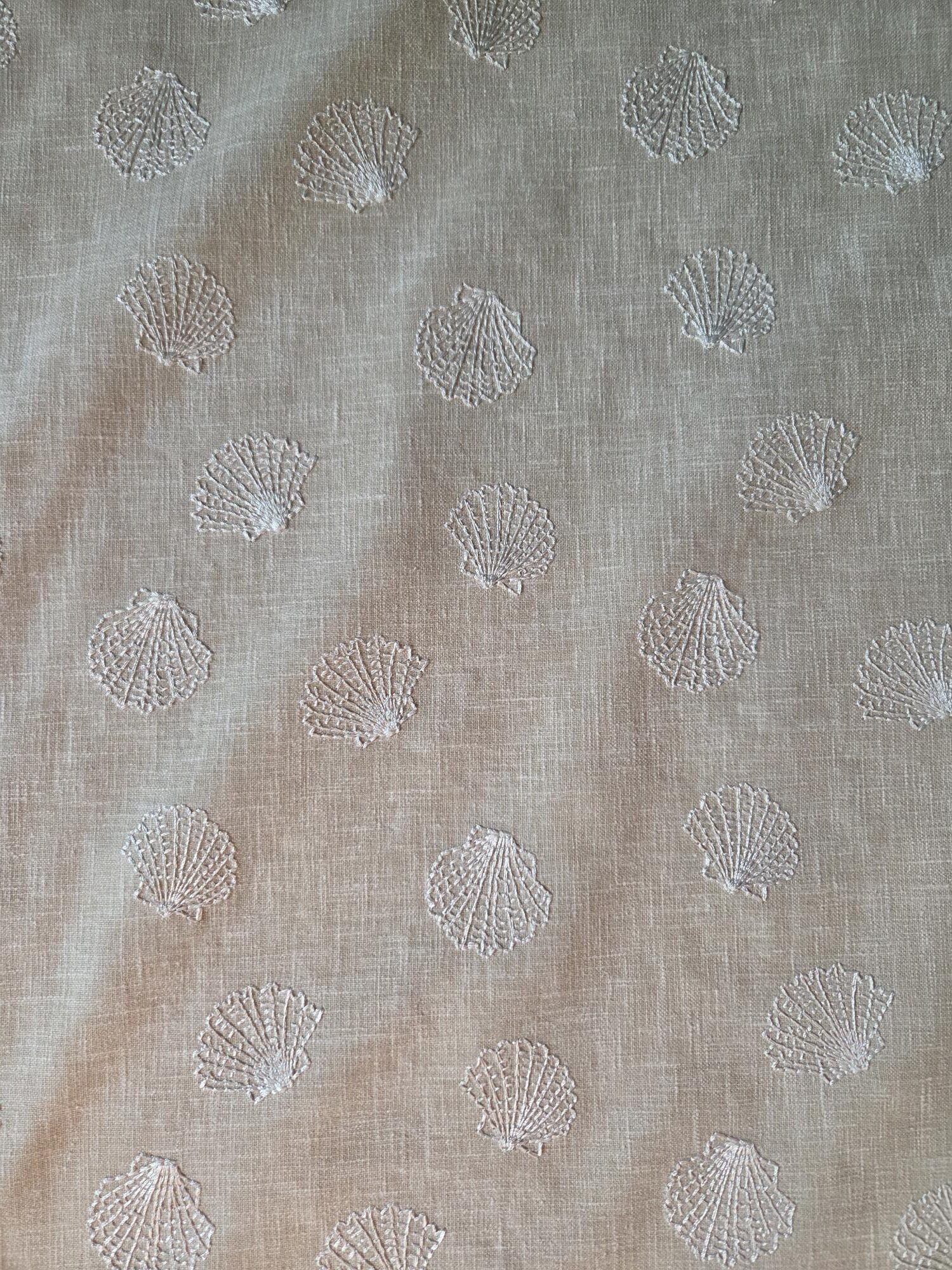 ...Muschelstickerei Dekostoff – Bild 2
