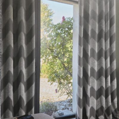 ..Moderner Vorhangstoff/Thermo Zigzag in 295cm